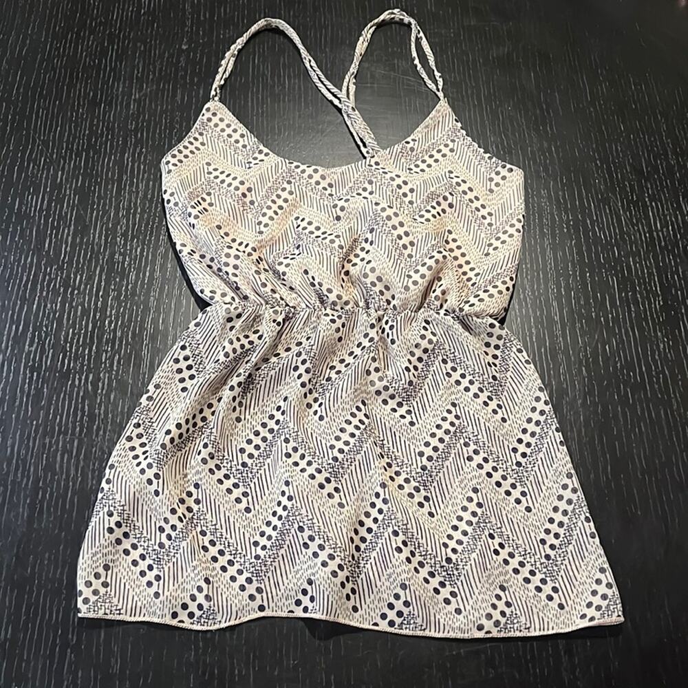 New Tower Flowy Sleeveless blouse size Large